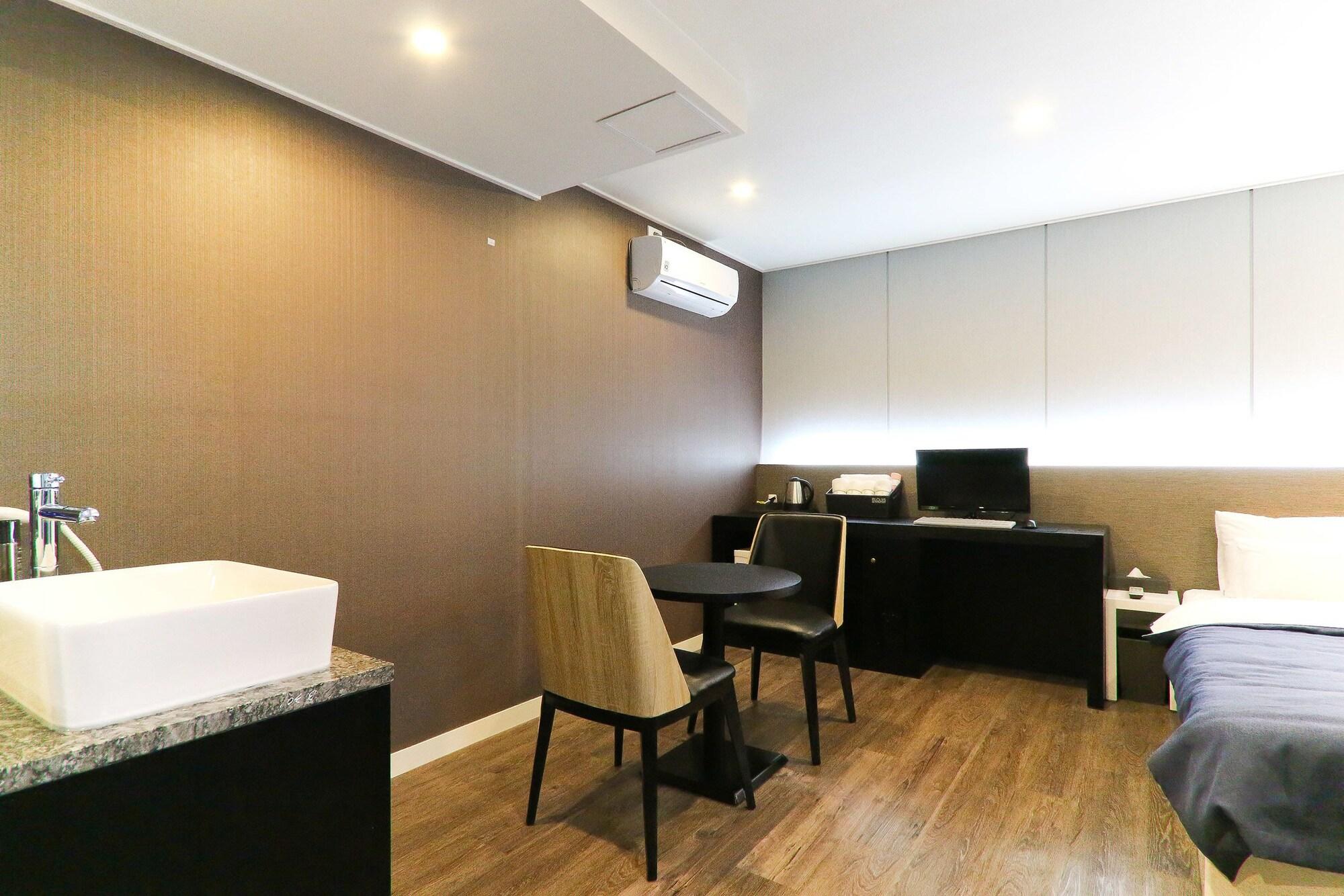 Louis Hotel Busan Exterior photo