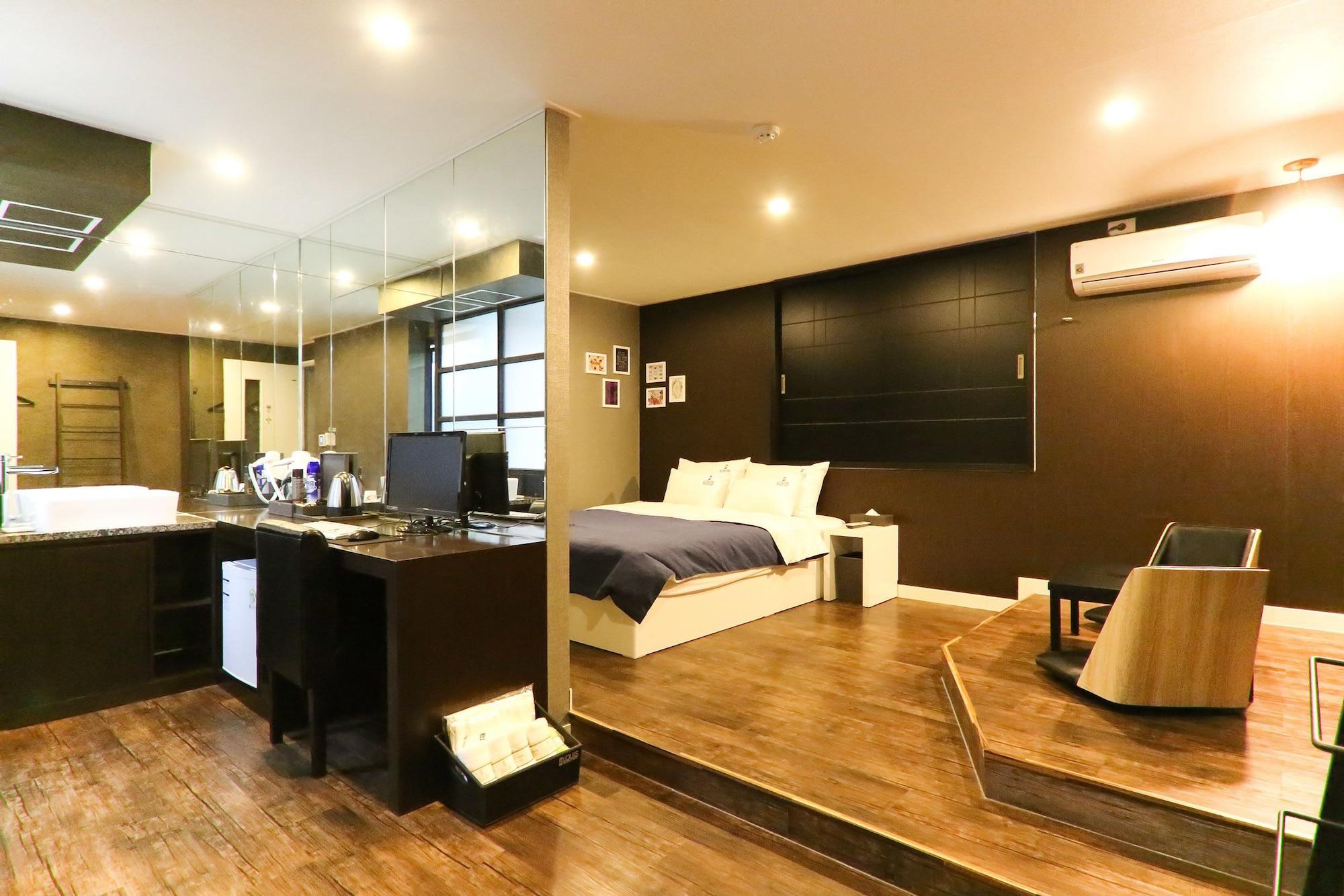 Louis Hotel Busan Exterior photo