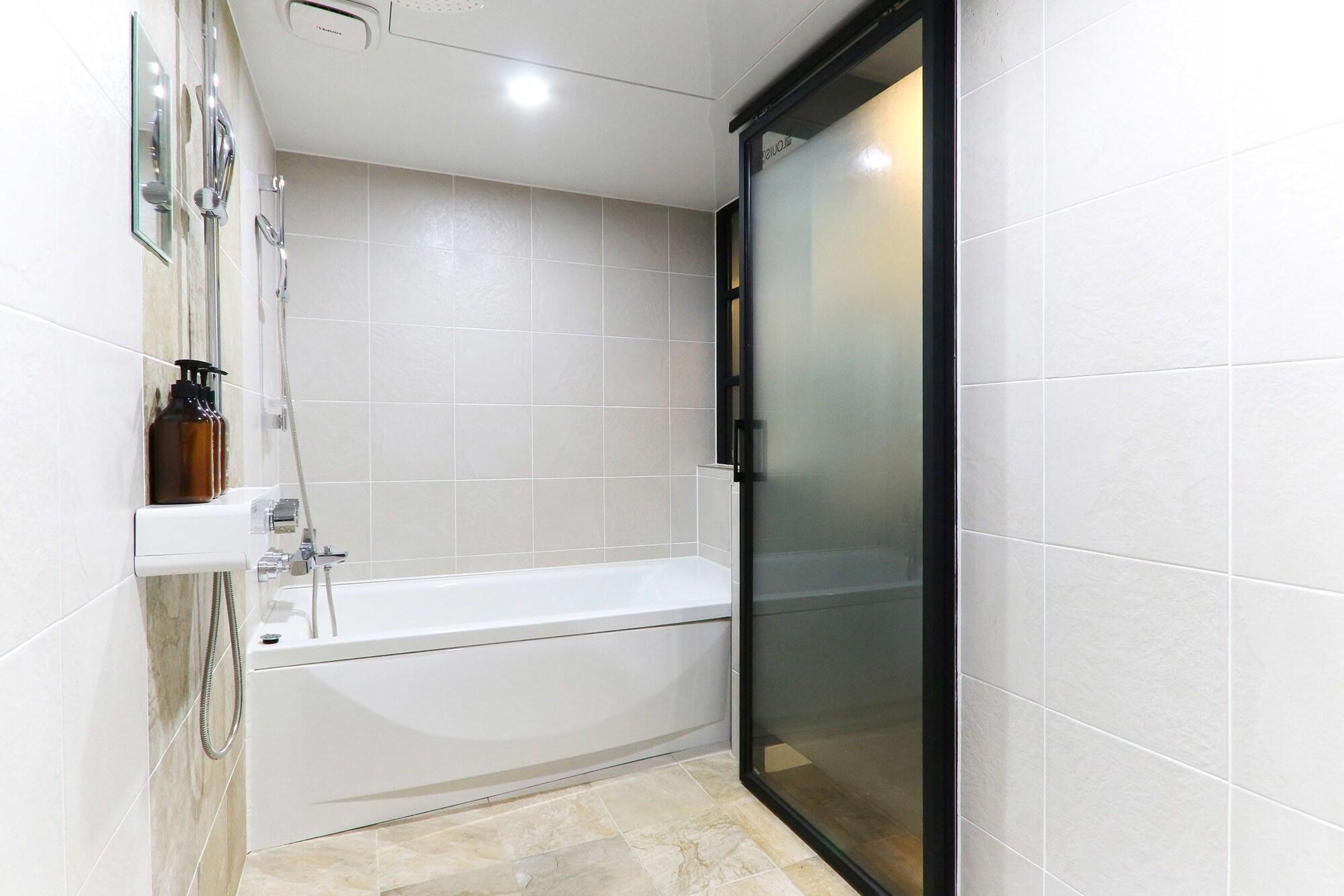 Louis Hotel Busan Exterior photo
